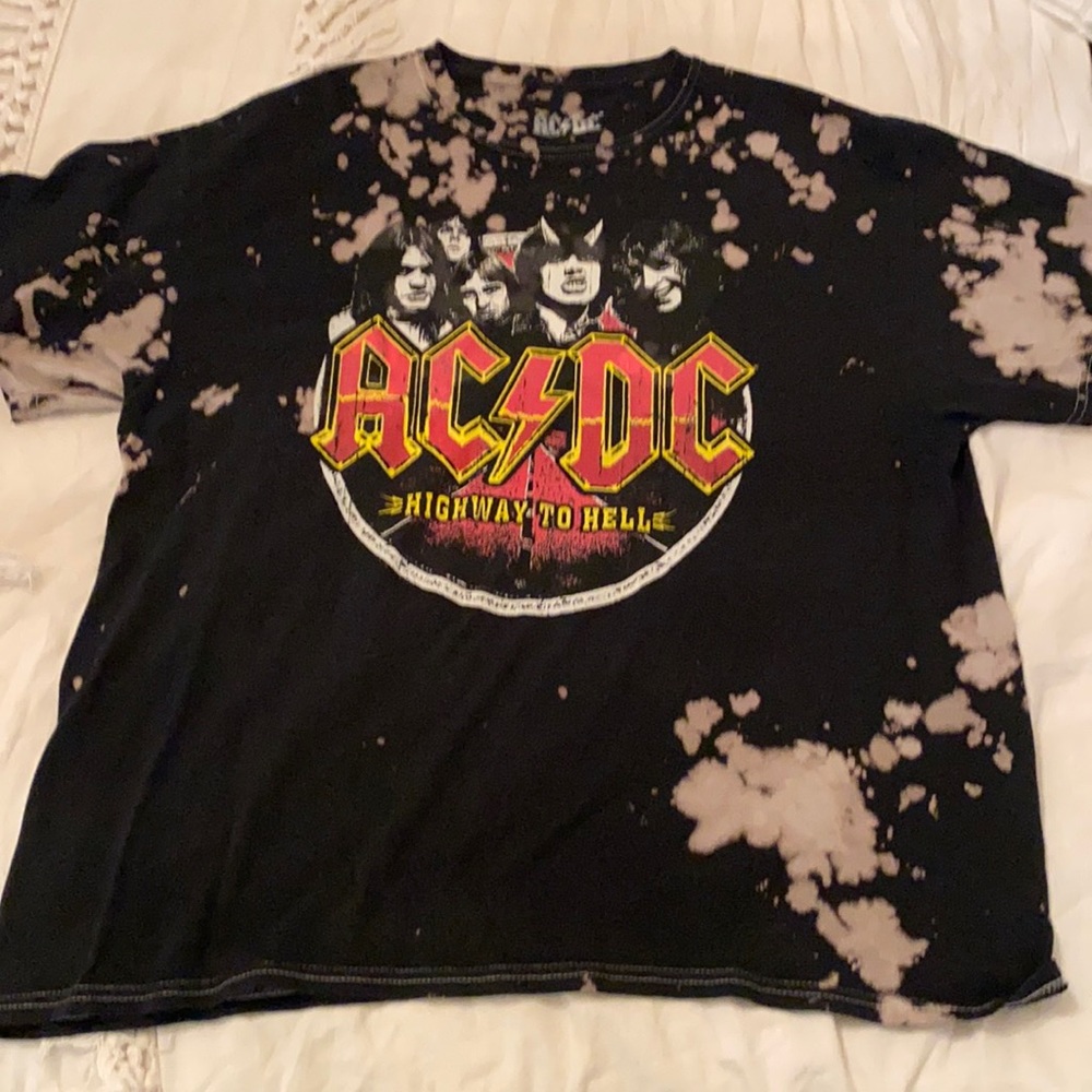 Oversized Band T Ac/Dc - Gem